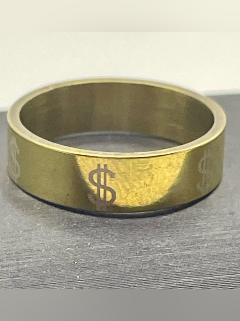 Gold-Tone Stainless Steel Dollar Sign Women's Fashion 5MM Ring. Size 7 1/2